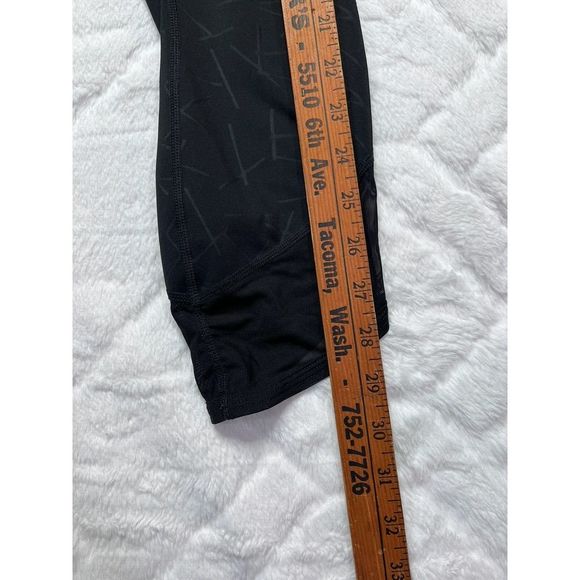 ATHLETA Women’s (S) Black Angle Aura Mesh Sonar Capri Patterned Leggings - Picture 4 of 6